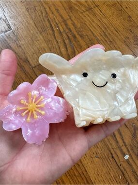 Phases Hawaii Hair Clips